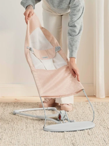 Качалка BabyBjorn Balance Soft Pearly Pink купить в Кишиневе