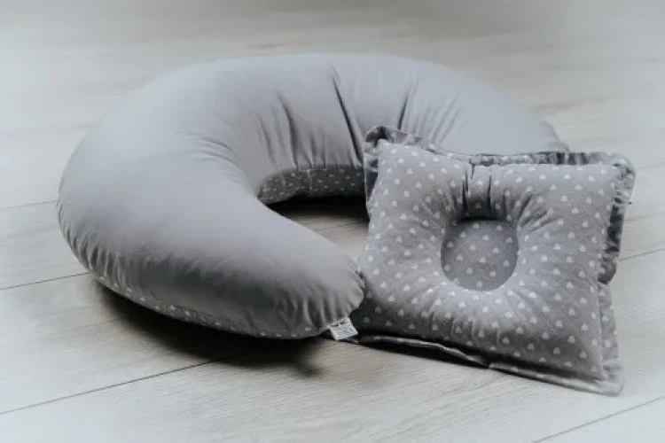Подушка для кормления PernaMea Hearts Grey купить в Кишиневе