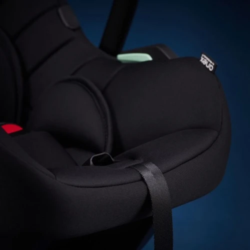Scoica auto 40-87 cm (i-Size) Isofix Anex Avionaut Cosmo Black cumpăra în Chișinau