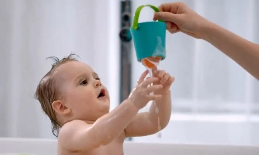 Игрушки для ванны Hape Happy Buckets Set, 3 шт. купить в Кишиневе