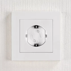 Набор из 10 защитных накладок на розетки Reer White купить в Кишиневе. Фото 3