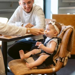 Sistem de purtare transformabil Booster Babymoov Moov & Boost Bej cumpăra în Chișinau. Foto 8