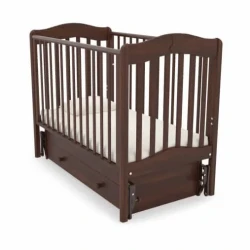 Детская кроватка на маятнике с ящиком Gandylyan Ванечка орех купить в Кишиневе