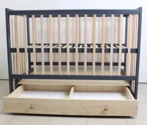 Детская кроватка Кузя София Антрацит Натур на маятнике с ящиком купить в Кишиневе. Фото 9