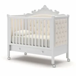 Детская кроватка на колесах с ящиком Лиона Gandylyan белая купить в Кишиневе